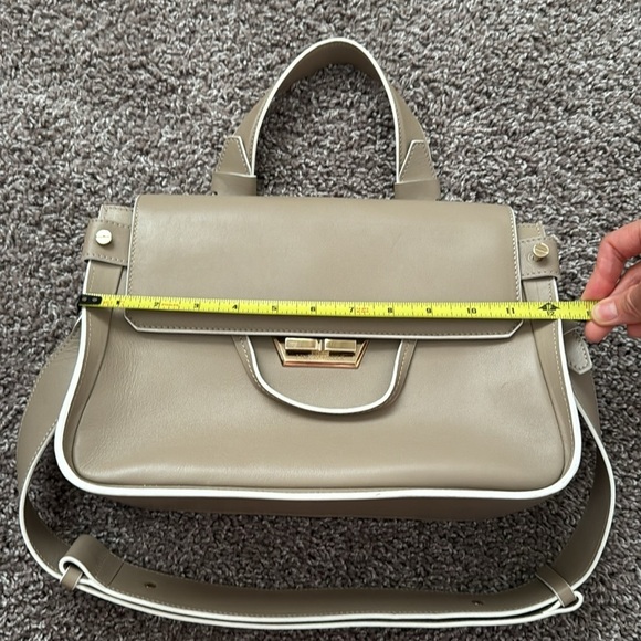 Lindsey Nicole large TriBeCa beige sand leather bag - Picture 5 of 6